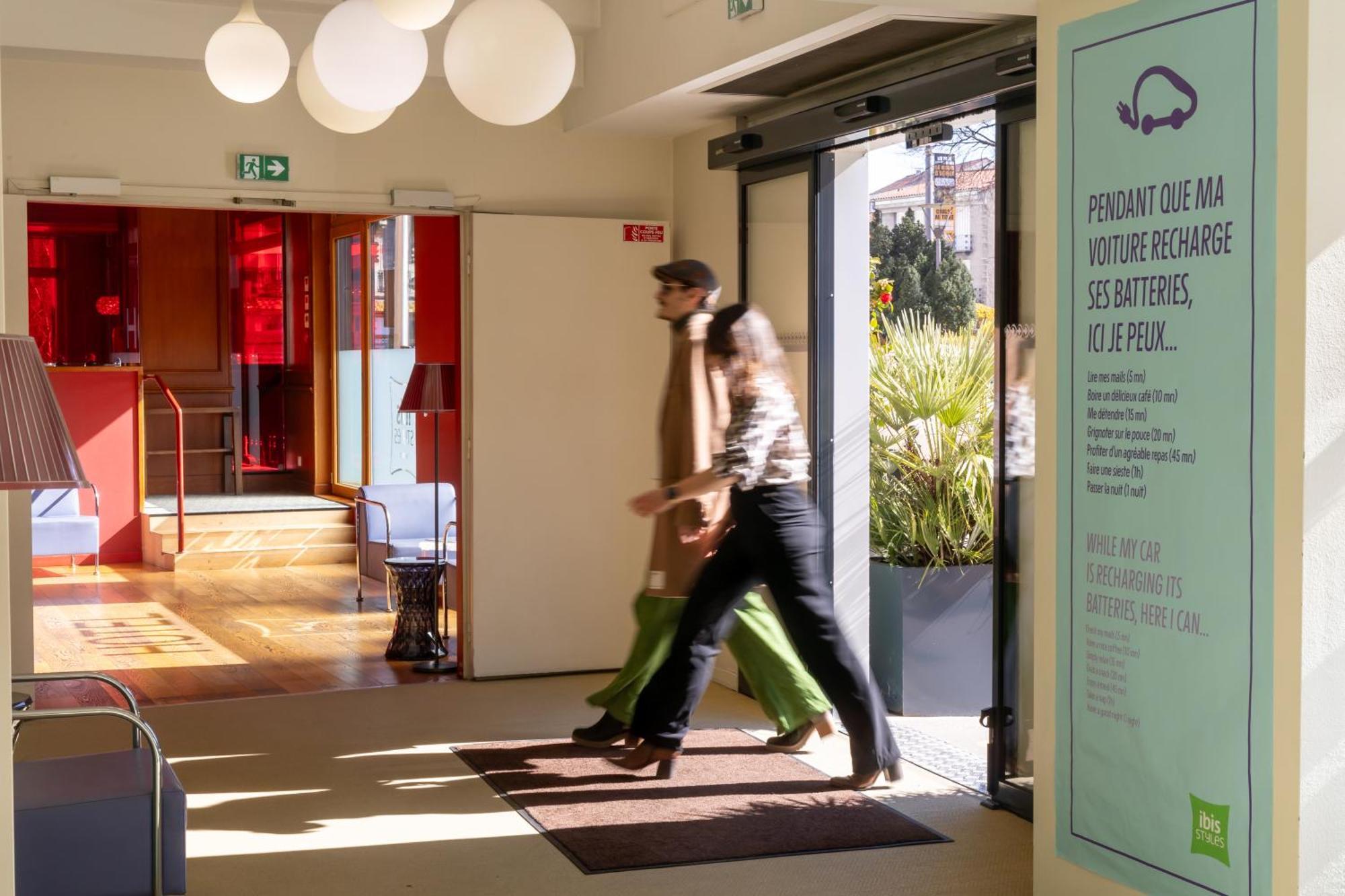 Ibis Styles Le Puy En Velay Hotell Eksteriør bilde