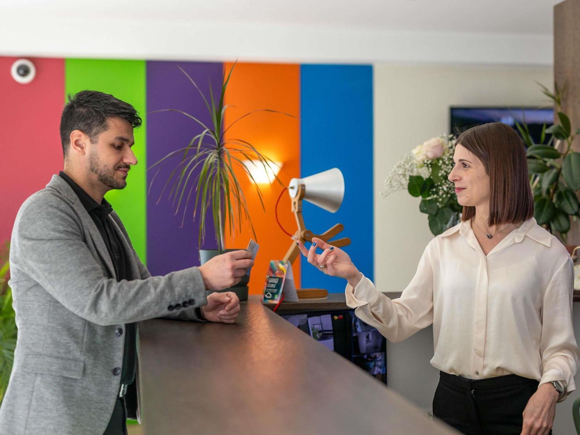 Ibis Styles Le Puy En Velay Hotell Eksteriør bilde