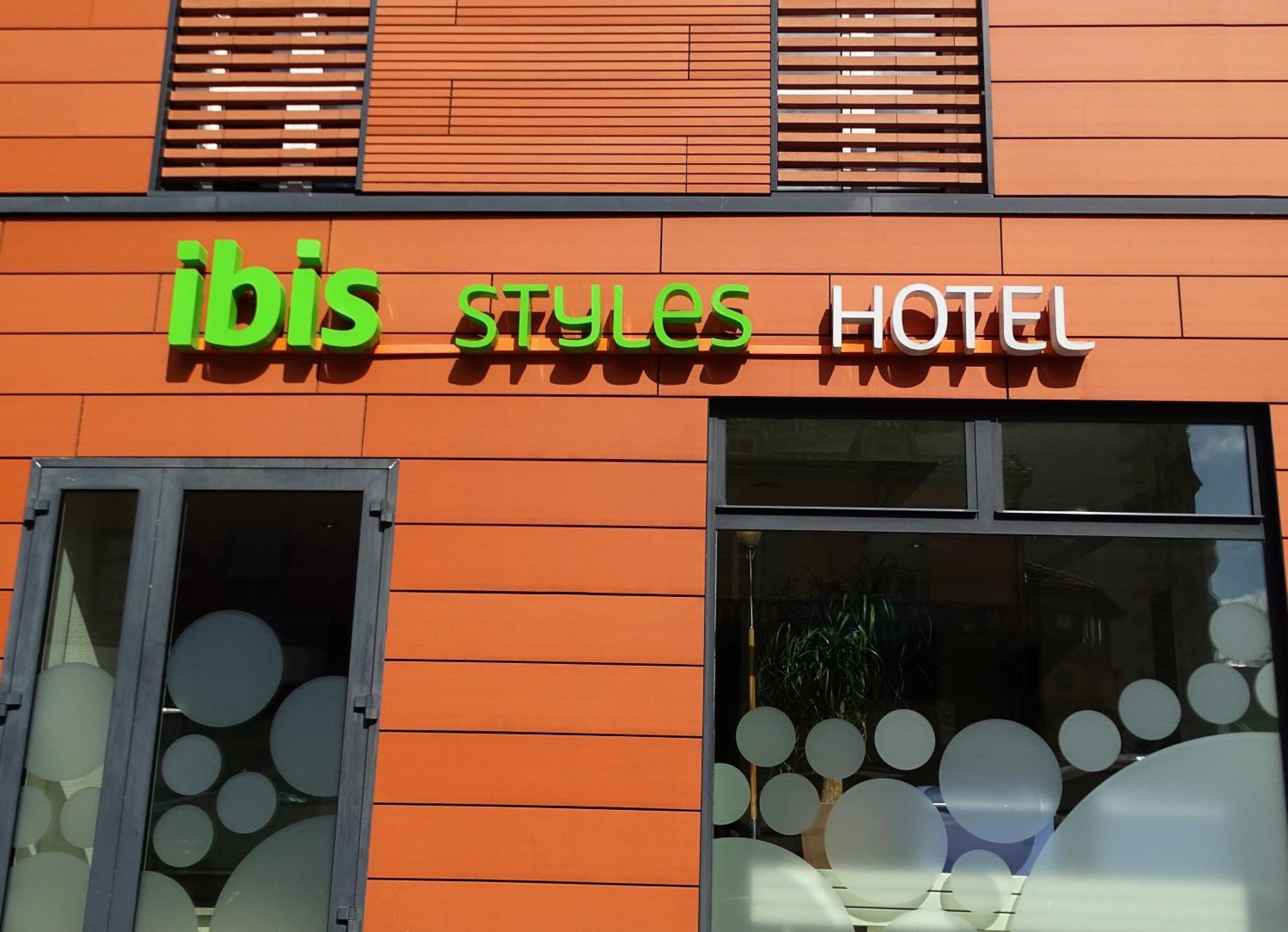 Ibis Styles Le Puy En Velay Hotell Eksteriør bilde
